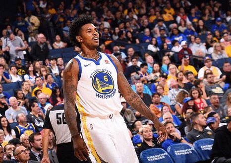 佩林卡：我把里夫斯绝杀森林狼的照片印在高尔夫球上送给了他（佩林卡：把里夫斯绝杀森林狼的瞬间印在高尔夫球上，作为礼物送给他）