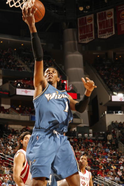 亚洲足球强弱分化加剧（亚洲足坛两极分化加深）