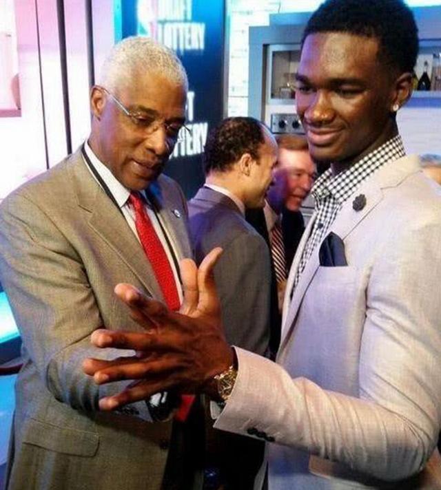 客场遭绝杀，北京国安提前一轮无缘亚冠二小组出线（客场补时遭绝杀，北京国安提前一轮告别亚冠小组出线希望）