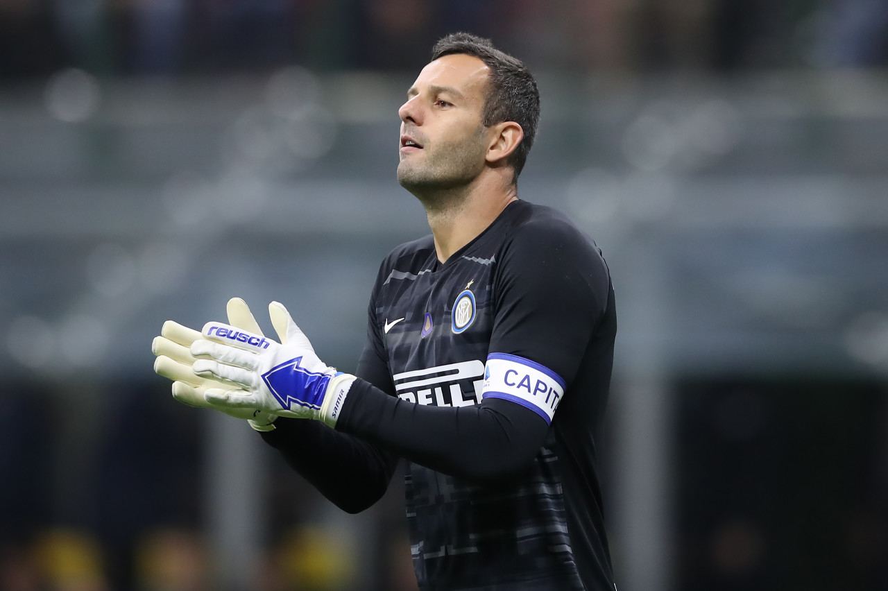 西班牙U21队11月大名单：莫斯克拉领衔，贡萨洛、吉乌在列（西班牙U21十一月征召名单：莫斯克拉领军，贡萨洛与吉乌入选）