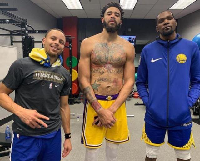 足球报：浙江队未来要争取中超冠军，卡内达是否留任还没定（足球报称浙江队剑指中超冠军，卡内达去留待定）