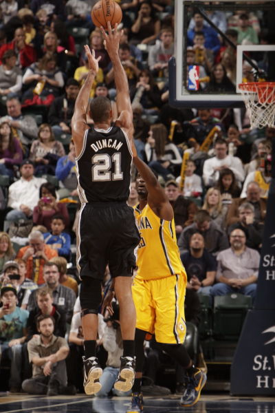 巴列卡诺1-1瓦伦西亚，诺贝尔-门迪破门，迭戈-洛佩斯扳平（巴列卡诺1-1战平瓦伦西亚：诺贝尔-门迪先开纪录，迭戈-洛佩斯追平）