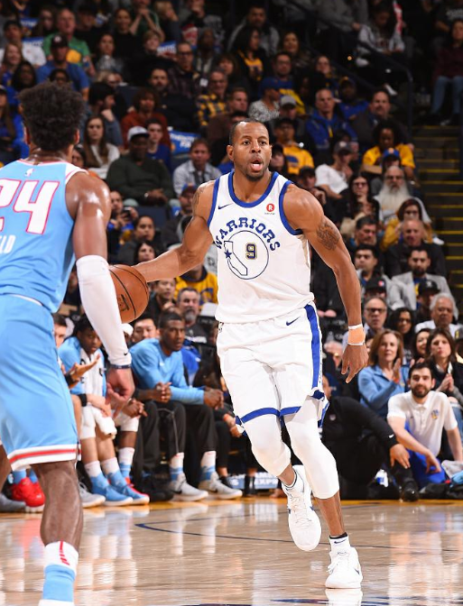 本泽马：皇马需要姆巴佩在关键时刻挺身而出，他得和队友谈谈（本泽马：皇马盼姆巴佩关键时刻挺身而出 并与队友加强沟通）