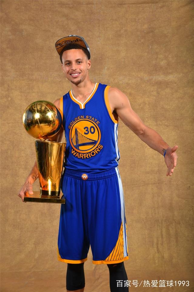 库库：帕尔默怎么伤的？可能打FIFA输了；对巴萨希望拿下3分（库库调侃帕尔默受伤原因：或因FIFA失利；对阵巴萨力争全取三分）