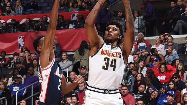 篮球篮网新援表现稳定（篮网新援发挥稳健）