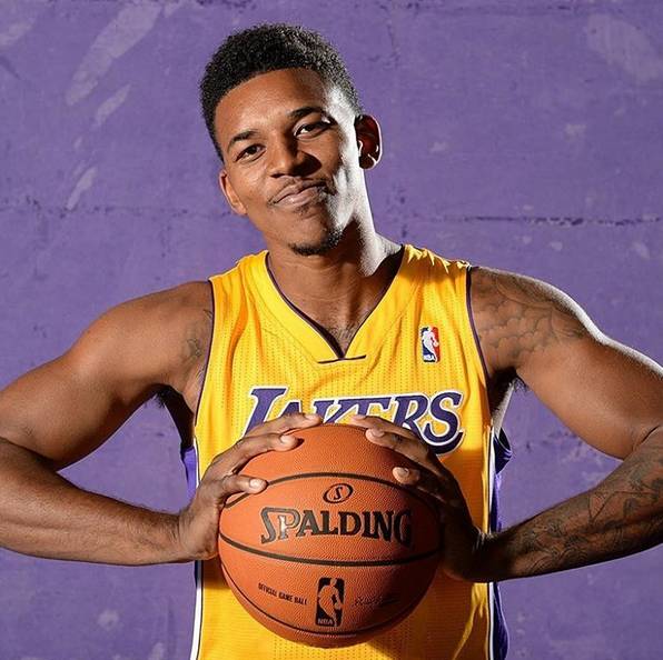 NBA交易市场最新动态：火箭完成签约,（NBA交易市场新动向：火箭官宣签约）