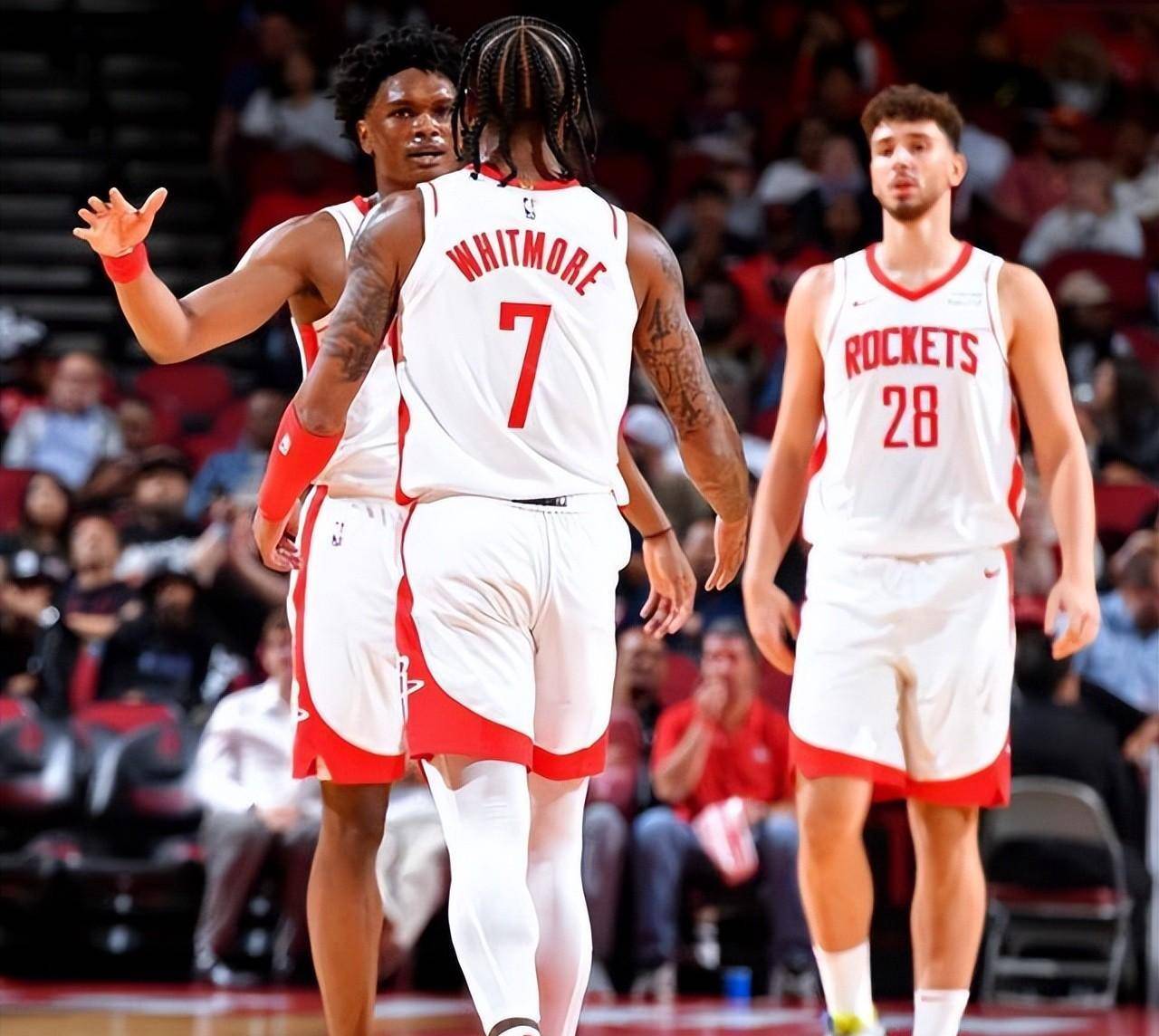 欧冠联赛阶段第5轮 利物浦 1-4 PSV埃因霍温（欧冠第5轮：利物浦1-4不敌PSV埃因霍温）