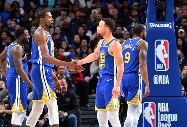 记者：河南已经向阿奇姆彭提供续约合同（记者透露，河南队已向阿奇姆彭递交续约合同）