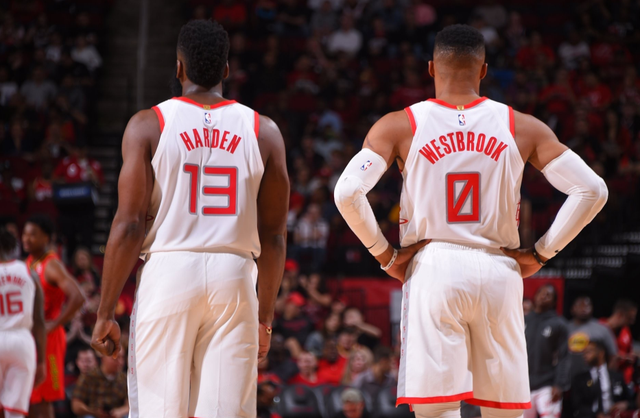 奎因连续3场20+，本届新秀中除克尼佩尔（2次）外第二人（奎因连砍3场20+，本届新秀中仅次克尼佩尔（2次），为第二人）